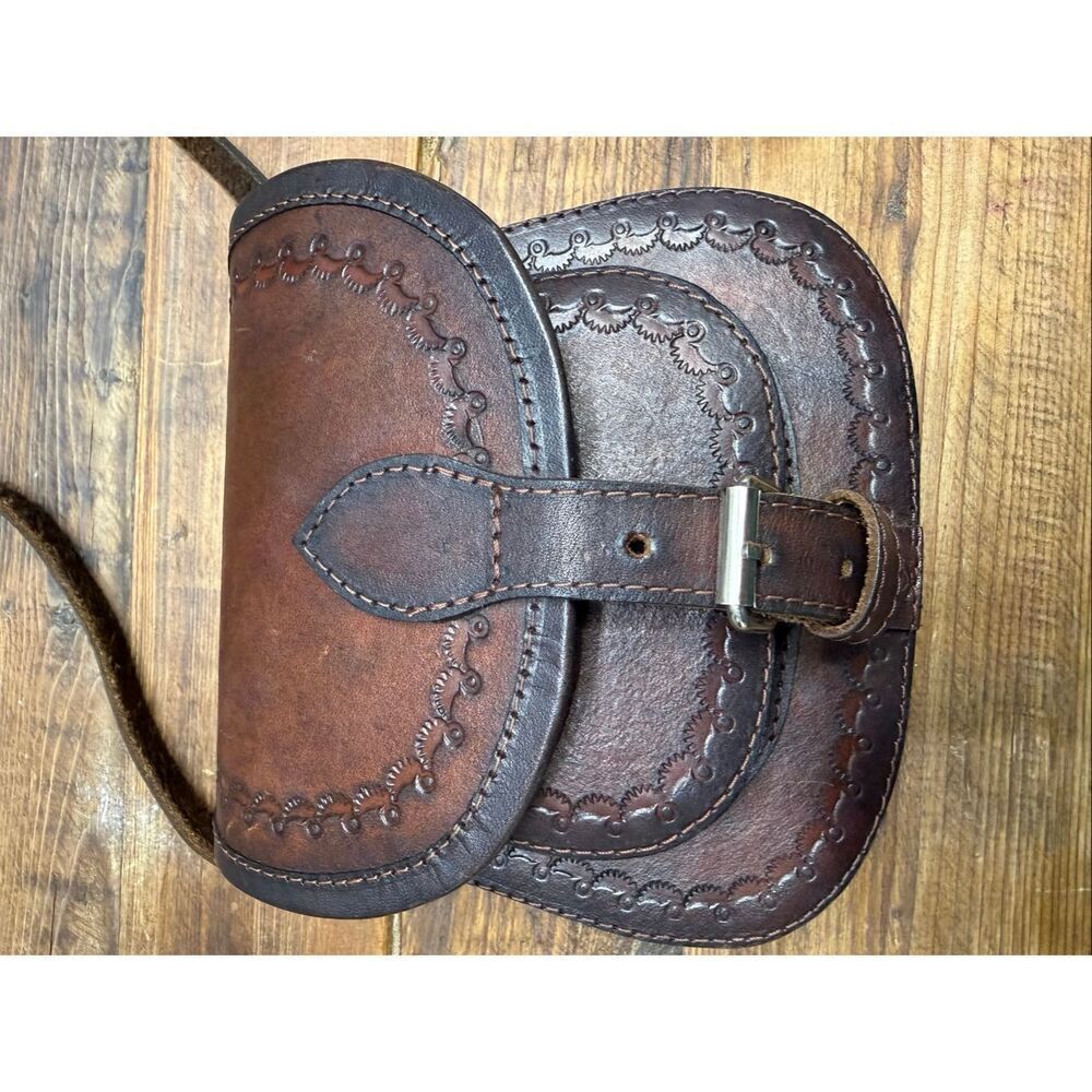 Beautiful Handmade leather shoulder bag - Picture 5 of 16